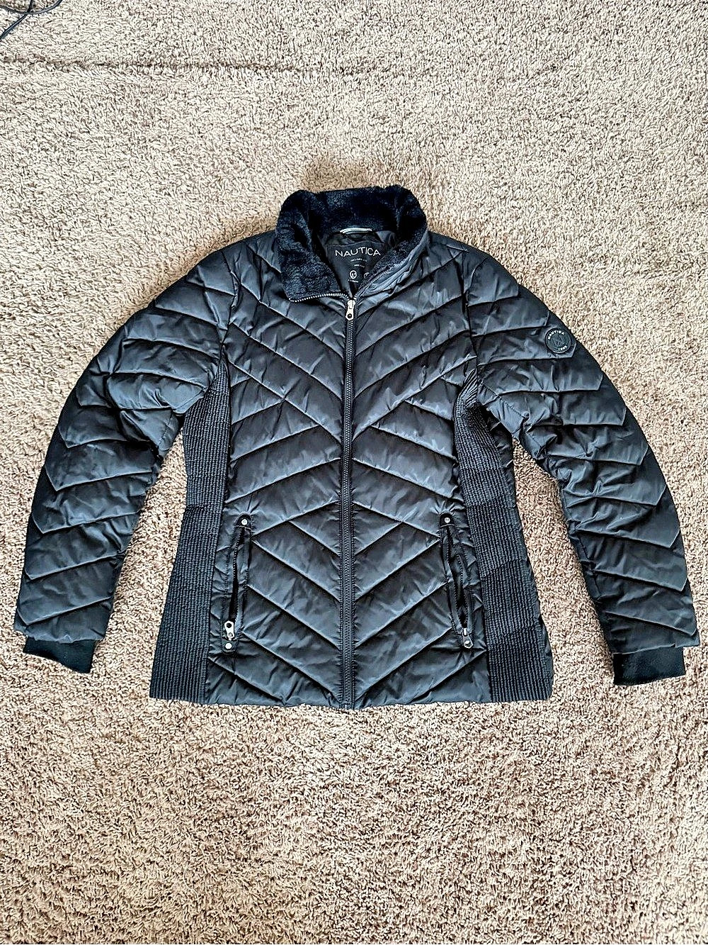 Nautica Quilted Puffer Jacket in Black Size Medium